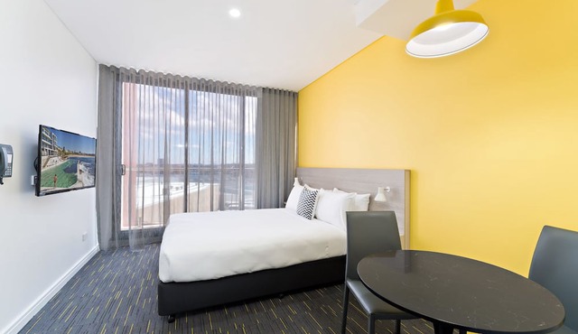 ValueSuites Green Square