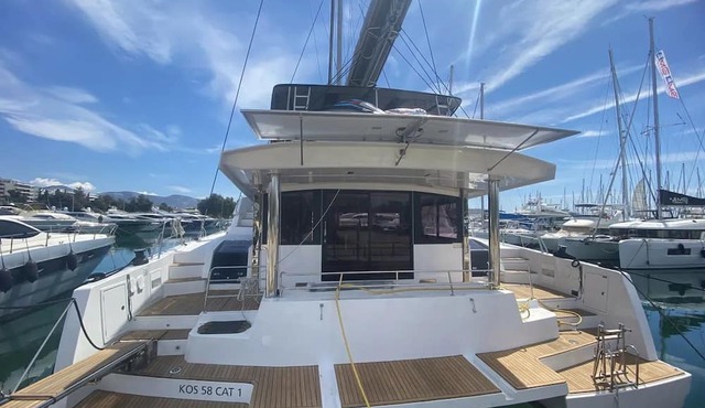 Sun-Kissed Sailing Adventure in Islas Sarónicas