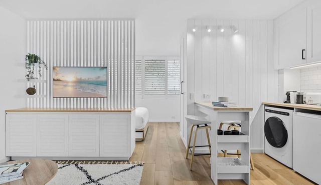 Studio4: Bondi Chic Interiors with Rooftop Pool