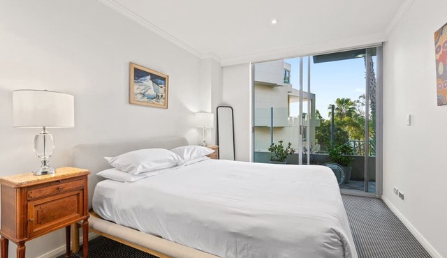 Gorgeous 2-Bed Unit near Riverside Parks