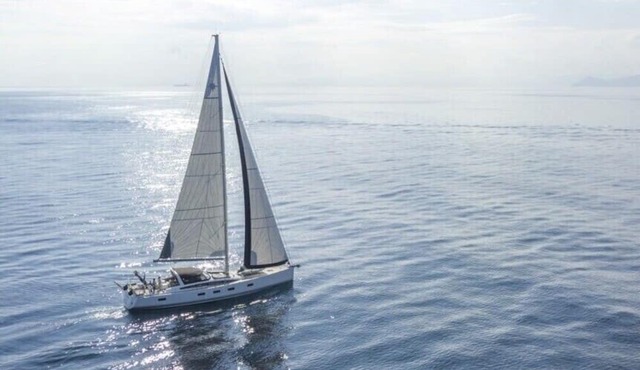 Sun-Kissed Sailing Adventure in Islas Sarónicas