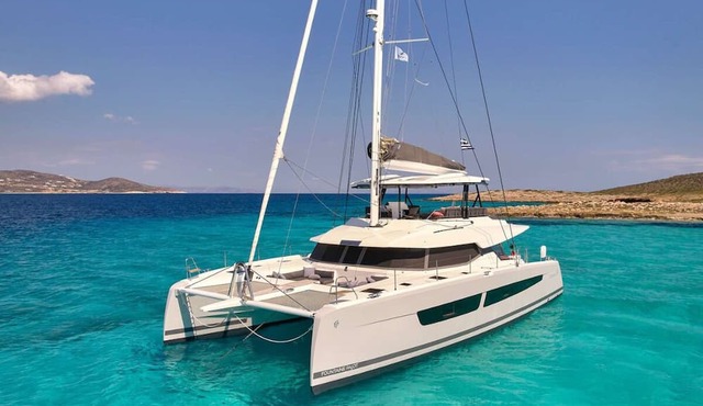 Floating Villa: Yacht Vacation with Captain & Chef - 10 Guests - 61 Ft