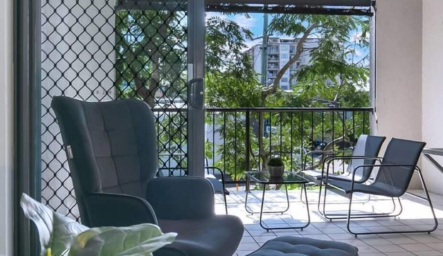 Centro at Toowong Modern Spacious Living with Pool