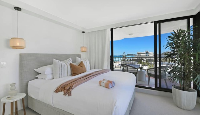 Beachfront Luxury - SeaShells 3 on Albatross Ave
