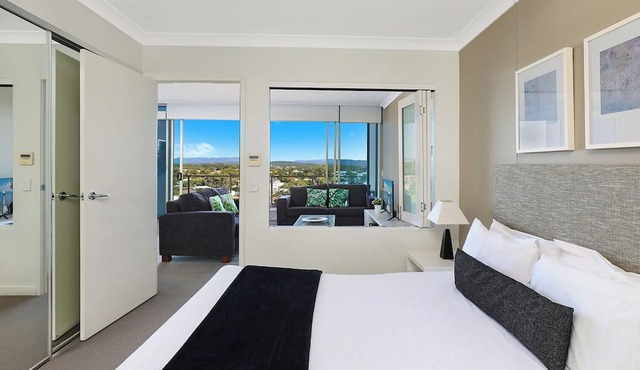 Silvershore Apartments on the Broadwater