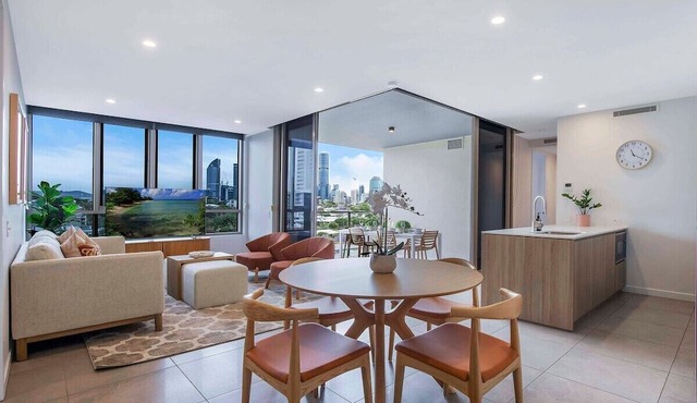 Gabba Oasis - Luxury 3BR Apt & Pool