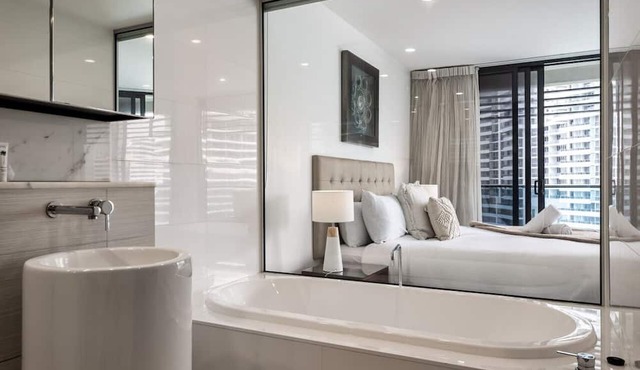 Luxury Living At The Oracle