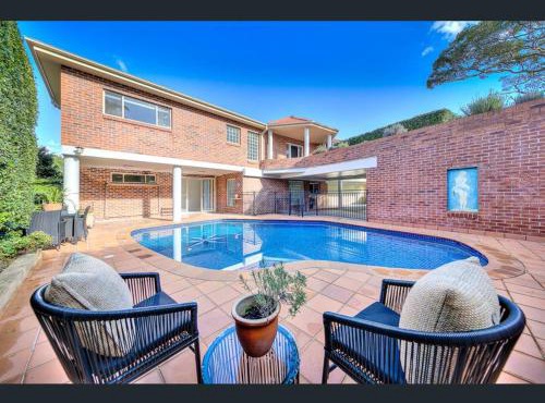 Spacious Private Suite with Pool & Tennis