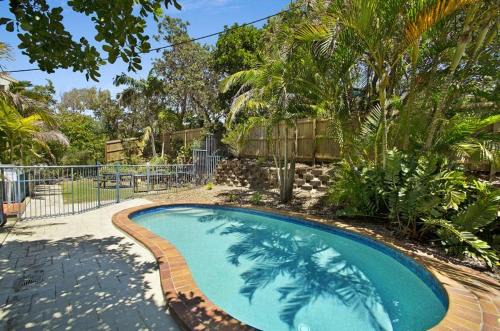 Pacific Waves Apartments