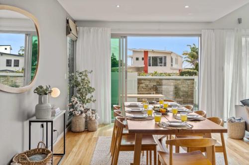 Alex Headland Haven - 3 Level Modern Retreat