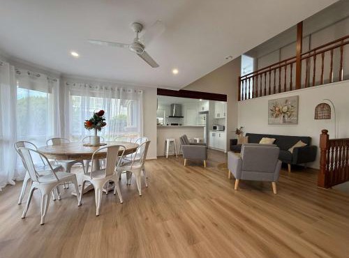 Midtown Oasis - Sleeps 9