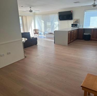 Private Rm8in Elderslie