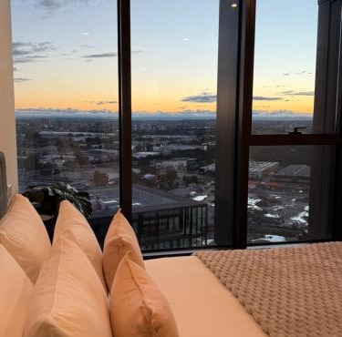 Luxurious City View with Gym Pool Parking Playground