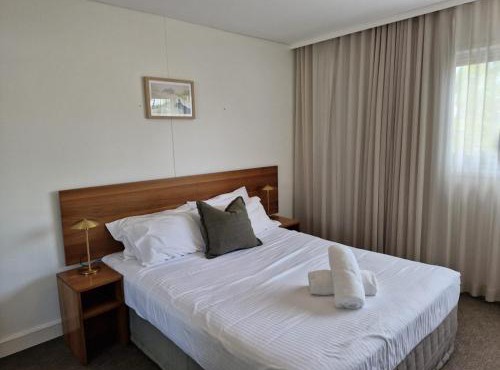 3BR Golfside Villa | Pools, Tennis & Relaxation