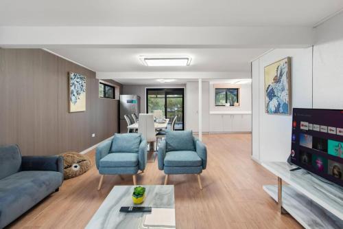 Brand New Home Modern Comfort Study and Gym