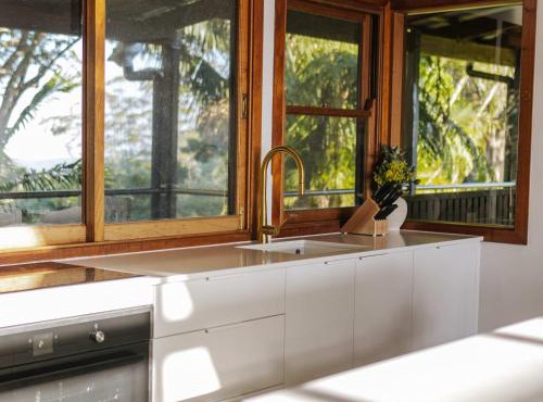 The Wolvi House - Scenic Mountain Retreat