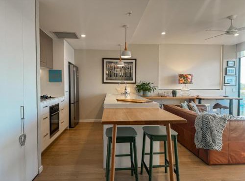 Stylish 2BDR Nundah Stay with Golden Sunsets