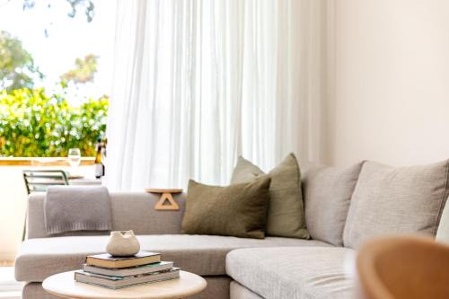 Stylish and perfectly located Bondi Beach hideaway
