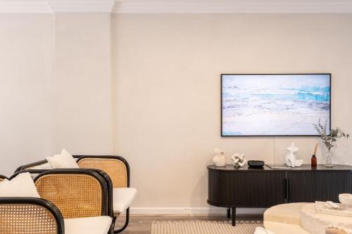 Comfortable Urban Living Close to Sydney City Center
