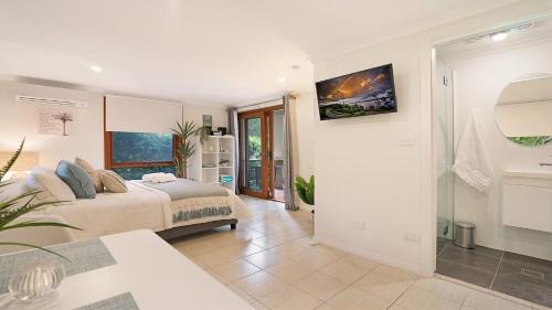 MacMasters Studio Retreat