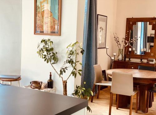 Georgian Guest Rooms
