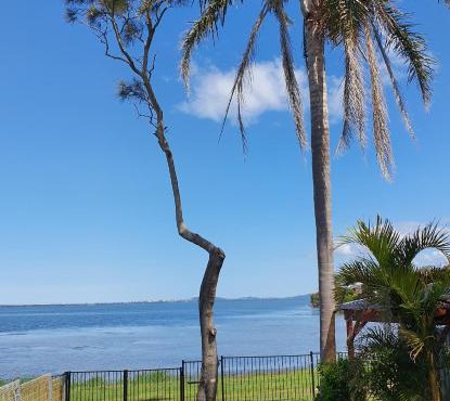 Tuggerah lakefront 4 bed 2 bath home with stunning views