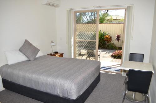 Redland Bay Motel